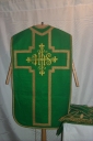 Ornement vert 2 : chasuble, étoles (2), manipules (2), voile de calice (Maure-de-Bretagne fusionnée en Val d'Anast en 2017)