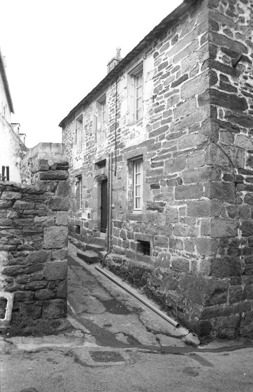 Maison, 10 rue Guy Moquet (Douarnenez)