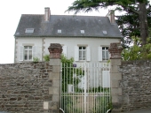 Maison dite les Embruns, 9 rue Paul de Foucaud (Saint-Quay-Portrieux)