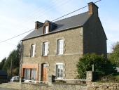 Maison à boutique, le Village (Le Tronchet)