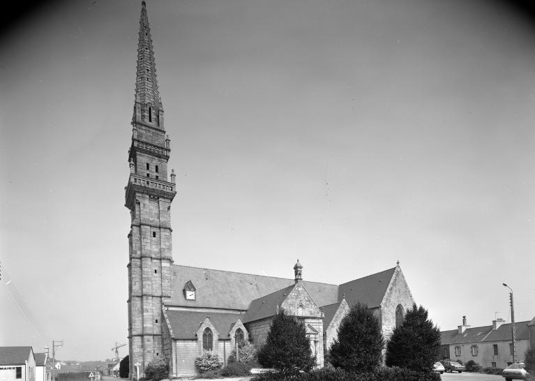 Eglise paroissiale Saint Pierre (Plouvorn)