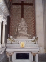 Ensemble de l'autel des morts : autel, tabernacle, 2 gradins, peinture monumentale