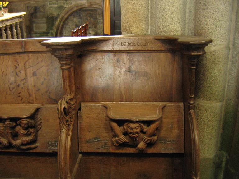 Cathédrale Saint-Tugdual : stalle 08