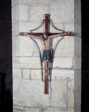 Croix : Christ en croix, église paroissiale Saint-Servais (Saint-Servant-sur-Oust)