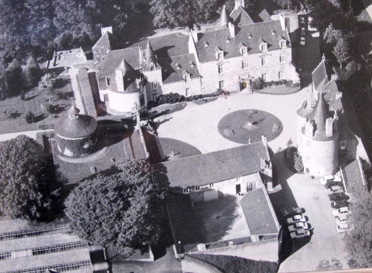 Château de la Conninais (Taden)