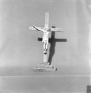 Croix d'autel : Christ en croix, chapelle Saint-Laurent (Saint-Coulitz)