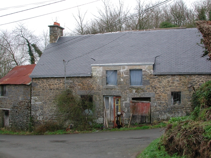 Ferme, actuellement maison, les Chapelles (Saint-Pierre-de-Plesguen fusionnée en Mesnil-Roc'h en 2019)