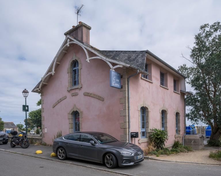 Abri du marin, puis commerce, 1 rue amiral Courbet (Roscoff)