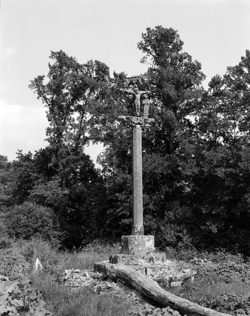 Chapelle de la-Trinité, Lanzignac (Landeleau)