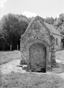 Fontaine de dévotion Notre-Dame-du-Burgo, près de Locmeren-des-Prés (Grand-Champ)