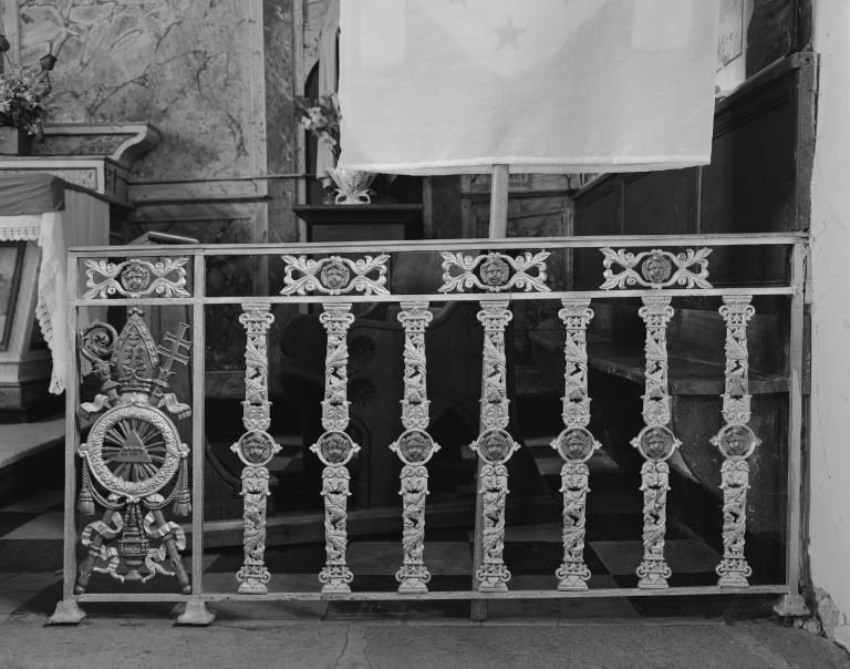 Clôture de choeur (table de communion), chapelle Notre-Dame-du-Bon-Voyage (Séné)