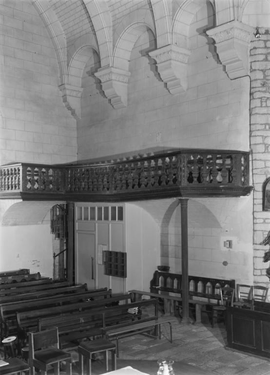Tribune (2), église paroissiale Sainte-Cécile (Theix fusionnée en Theix-Noyalo en 2016)