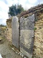 Ensemble de 2 dalles funéraires, Chapelle Sainte-Hyacinthe, la Haute-Bouëxière (Carentoir)