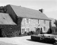 Manoir, Kerdevez (Plougoulm)
