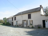 Alignement de deux maisons, la Croirie (Guipel)