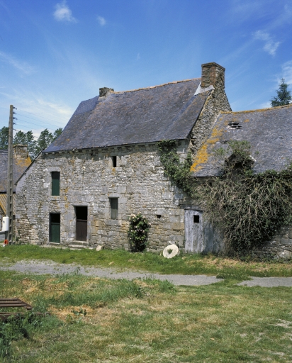 Maison, la Hallois (Jugon-les-Lacs fusionnée en Jugon-les-Lacs - Commune nouvelle en 2016)