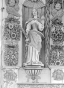 Statue (petite nature, d'applique) : sainte Ursule, chapelle Sainte-Hélène et Sainte-Ursule (Plouray)