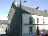 Ancienne ferme et maison à boutique, 6 rue de l'Église ; 1 impasse de Malatan (Bains-sur-Oust)