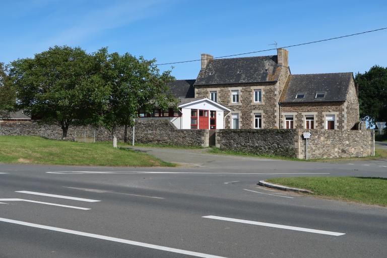 "Groupe scolaire" dit école primaire publique de Kerguyomard (Minihy-Tréguier)