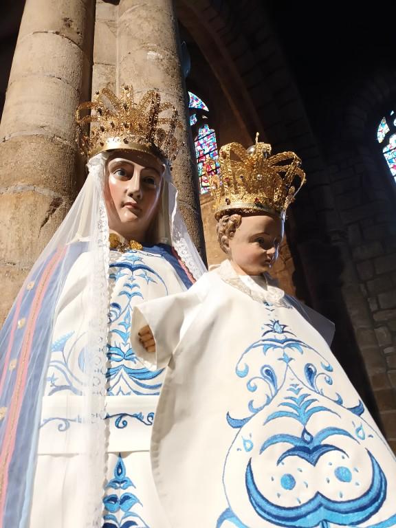 Statue de procession : Vierge à l'Enfant, dite Notre-Dame de Bon Secours, Basilique Notre-Dame-de-Bon-Secours (Guingamp)