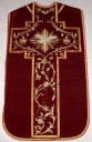 Ornement rouge 2 : chasuble, étole, voile de calice