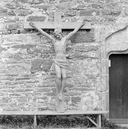 Croix (crucifix) : Christ en croix, chapelle Saint-Sébastien (Plomodiern)