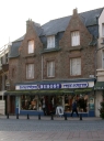 Immeuble à logements avec partie commerciale, 2 rue du Général de Gaulle (Perros-Guirec)