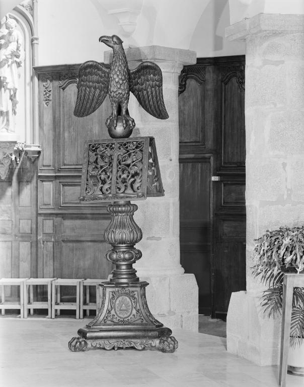 Lutrin, église paroissiale Saint-Michel (Île-aux-Moines)