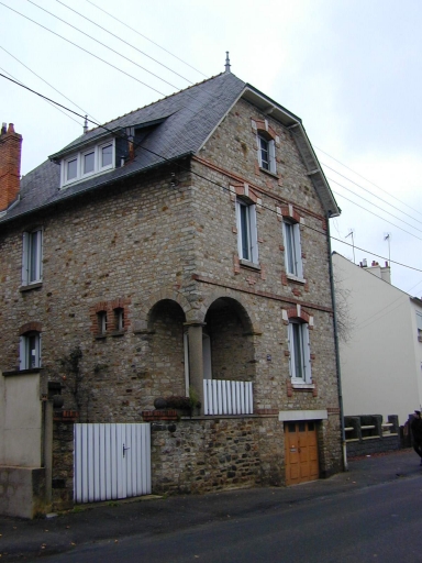 Lotissement Aubrée-Jac-Degraix-Danrigal, rue de Riaval ; rue Dom-Morice ; rue René-Desfontaines ; rue Julien-Geoffroy ; rue du Père-Maunoir ; rue Adolphe-Leray ; 2 à 36 rue de Vern ; rue de Belleville ; rue de Vouziers ; allée Frédéric-Saulnier ; rue Henri-Collignon (Rennes)