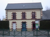 École maternelle publique Maurice Carême, rue de Janzé (Châteaugiron)