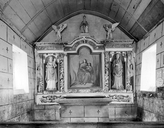 Autel, retable, statues (2), (maître-autel, autel tombeau, retable architecturé), chapelle Sainte-Anne (Trébrivan)