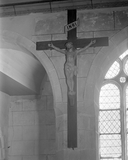 Croix : Christ en croix, église paroissiale Saint-Vinoc (Plouhinec-29)