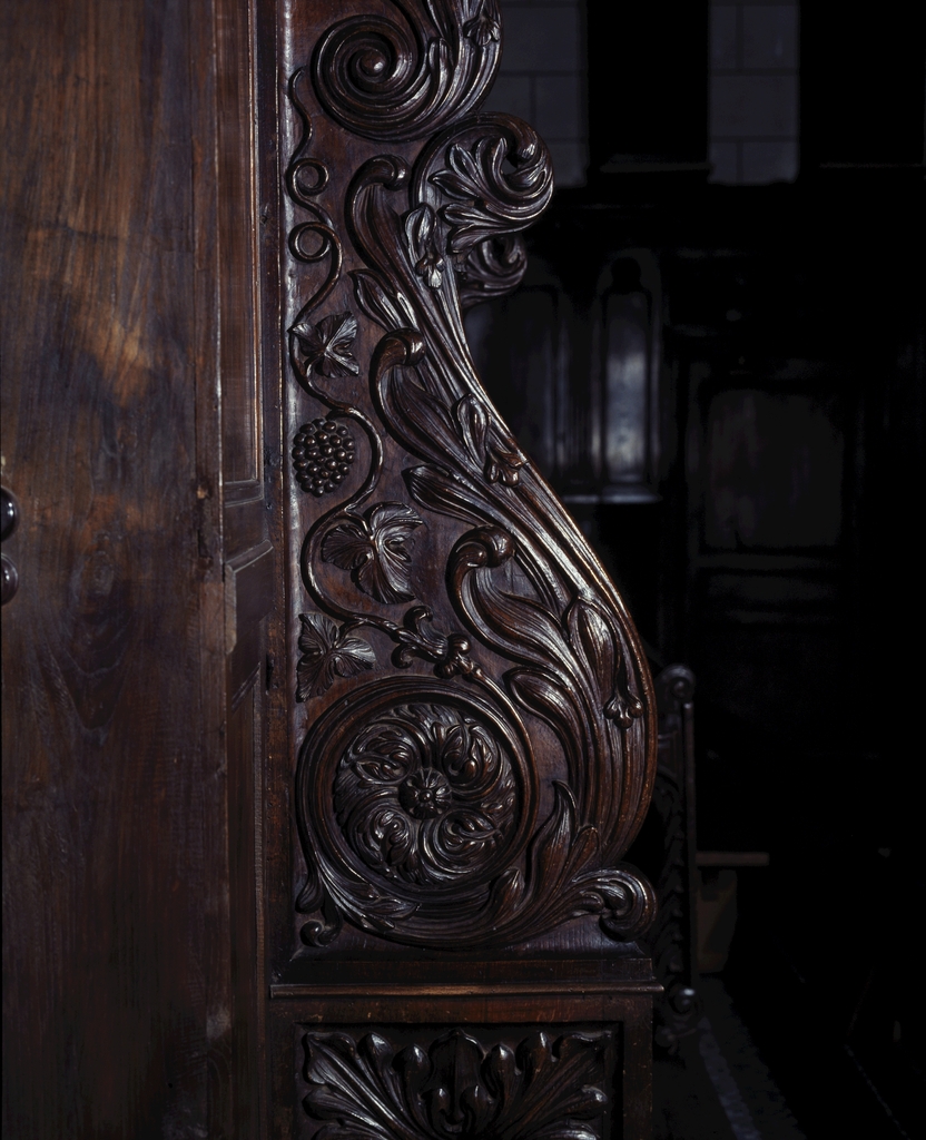 Stalles, fauteuil de célébrant, église paroissiale Notre-Dame de l'Assomption (Arzon)