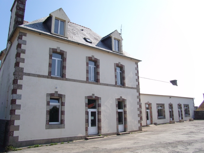 École, rue de Tréguier (Plouguiel)