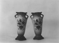 Paire de vases d'autel, chapelle Saint-Julien, Le Bois du Gué (Saint-Servant-sur-Oust)