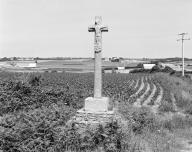 Croix de chemin, Mesnescop (Plouvorn)