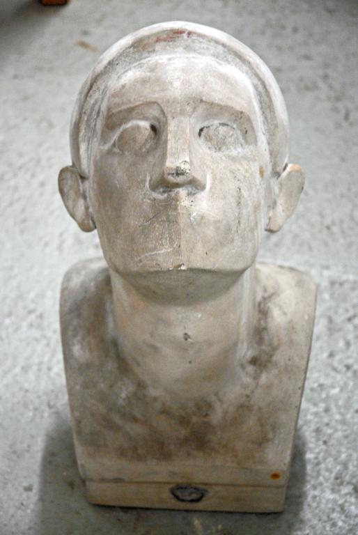 Présentation de la collection de moulages en plâtre du lycée Émile Zola, Avenue Jean Janvier (Rennes)