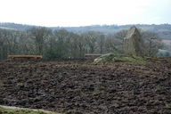Menhir sud de Keranscot dit "Men-Bihan" (Trégrom)