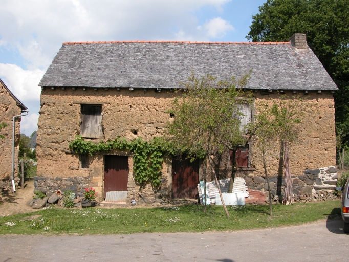 Ferme, Loches (Saint-Thual)
