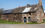 Alignement de trois maisons, l'Éclardais (Plélan-le-Grand)