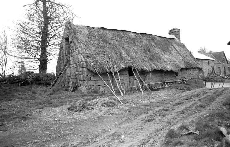 Maison, Kerhouet (Meslan)