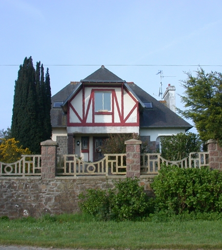 Maison, route de Tréguier, Kergueno (Louannec)