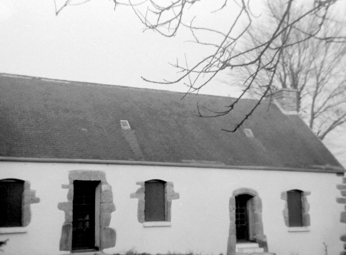 Les manoirs, maisons, fermes et logis sur la commune de Plougrescant