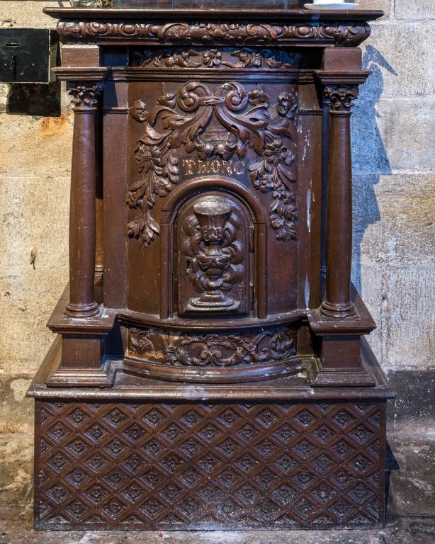 Tabernacle, transformé en tronc d'offrandes, basilique Notre-Dame-du-Roncier (Josselin)