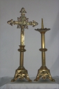 Garniture d'autel (2 chandeliers d'autel, croix d'autel), la Chapelle des Domaines (Maure-de-Bretagne fusionnée en Val d'Anast en 2017)