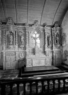 Ensemble (autel, retable, tabernacle, 2 gradins d'autel), chapelle Sainte-Marie-du-Menez-Hom (Plomodiern)