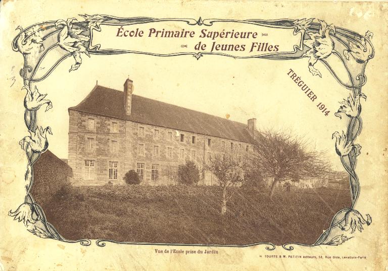 Couvent des Paulines puis des Ursulines, actuellement lycée Joseph Savina, rue Gambetta (Tréguier)