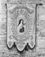Bannière de procession : sainte Thérèse, sacré-Coeur, vierge (n° 1), chapelle Saint-Nicolas (Cléguer)