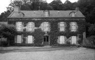Château dit Manoir de Kerlouarnec, Ploaré (Douarnenez)