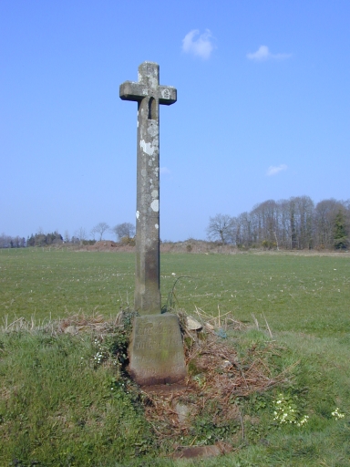 Croix de chemin, Panquouët, la Cour Roussel, route départementale 796 (Cuguen)